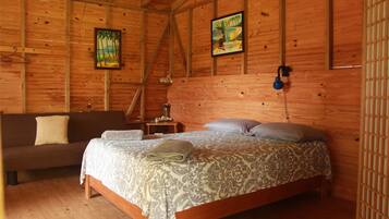2 bedrooms, desk