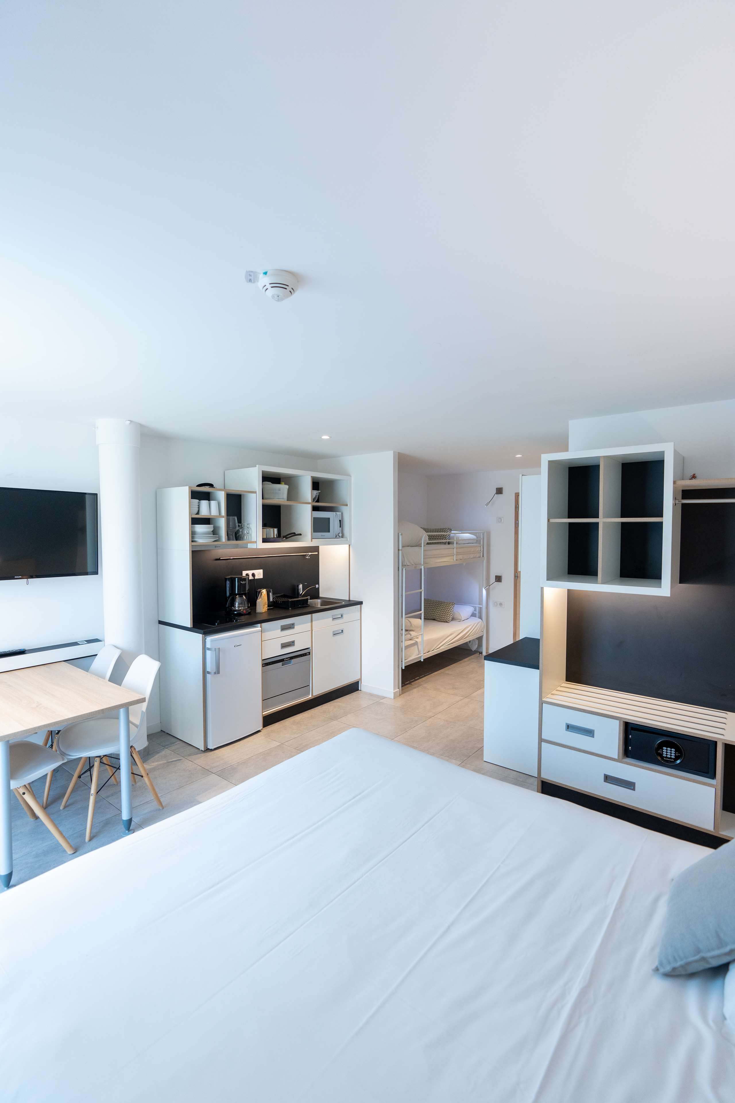 executive studio, multiple beds | in-room safe, laptop workspace, blackout curtains, soundproofing