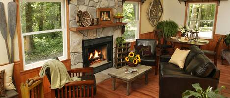 Cottage, plusieurs lits, baignoire à jets | Cheminée