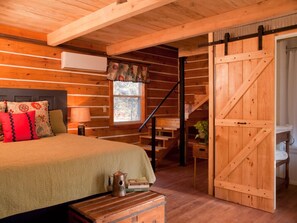 The Sassafras | Egyptian cotton sheets, premium bedding, down comforters - Lake Lucerne Resort & Ranch (Eureka Springs)