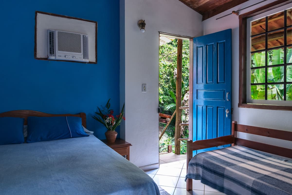 Suíte estúdio design | Frigobar, Wi-Fi de cortesia, roupa de cama