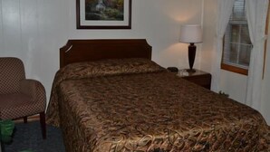 Standard Room, 1 Queen Bed | View from room - Hillside Motel (Centreville)