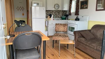 Cottage Klasik | Area keluarga | TV layar datar dan pemutar DVD