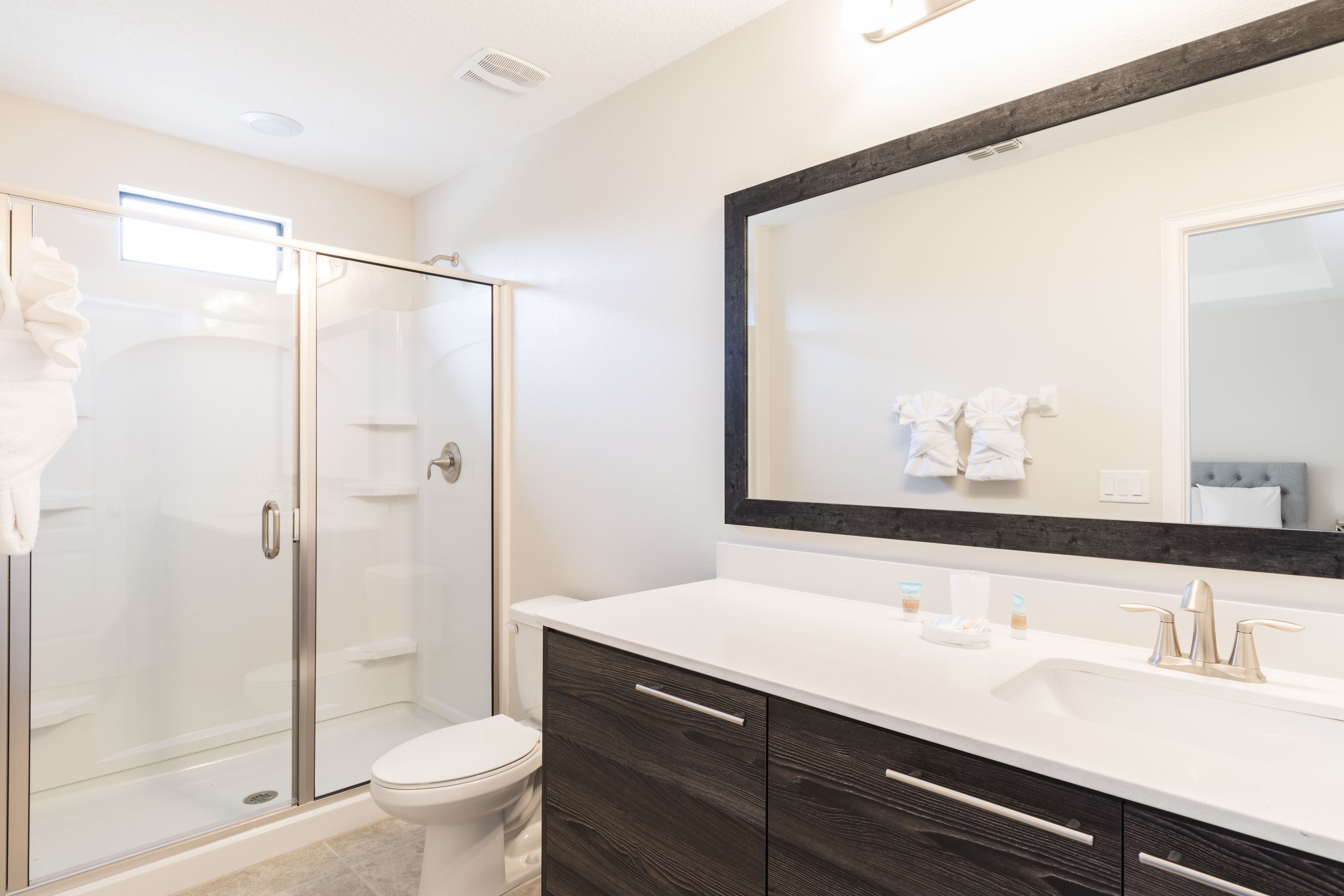 separate bathtub and shower, free toiletries, hair dryer, towels