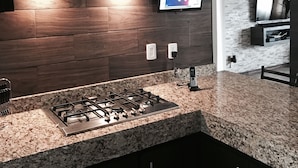 Deluxe Villa, 2 Bedrooms, Kitchen, Garden View | Private kitchen | Coffee/tea maker - Hotel Casa 511 (Mazatlán)