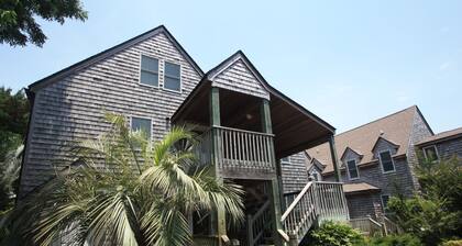 Courtyard Villas on Silver Lake Harbor