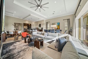 Télévision, baby-foot