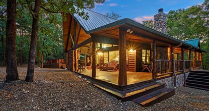 Großer und abgeschiedener 5-Sterne-Rückzugsort. National Forest Ansichten! Zentral für alles!