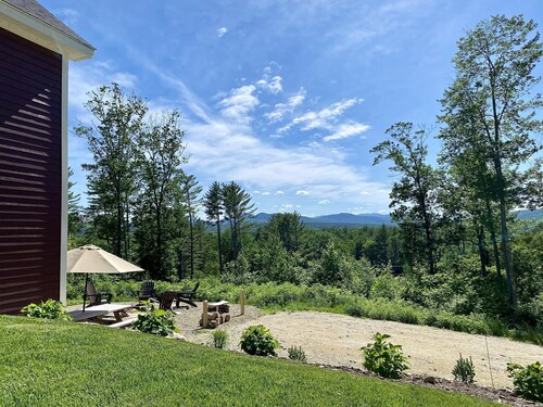 10 Min to Sunday River, Sleeps 16, Pool Heated Year-Round, Mountain Views