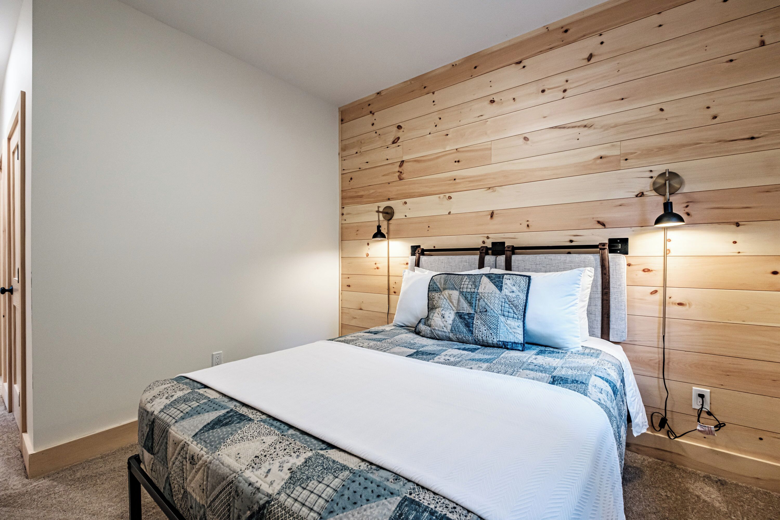 7 chambres, bureau, fer et planche à repasser, accès au Wi-Fi (inclus)