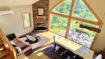 Smart TV, fireplace, Netflix, DVD player