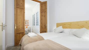 2 habitaciones, tabla de planchar con plancha y wifi gratis