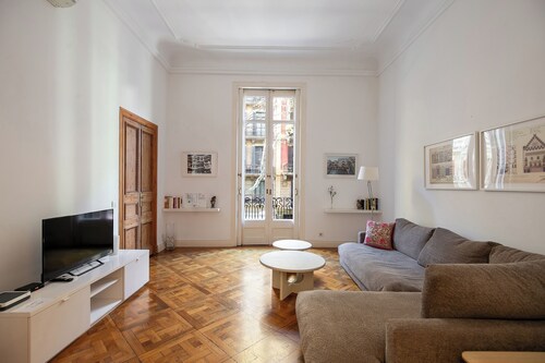 Beautiful apartment in the heart of the city. With AC and free WiFi