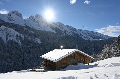 Charmig stuga renoverad 4 *, Grand Bornand, 205m2, nära skidbackarna