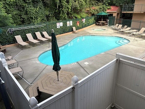 Piscine extérieure, piscine chauffée
