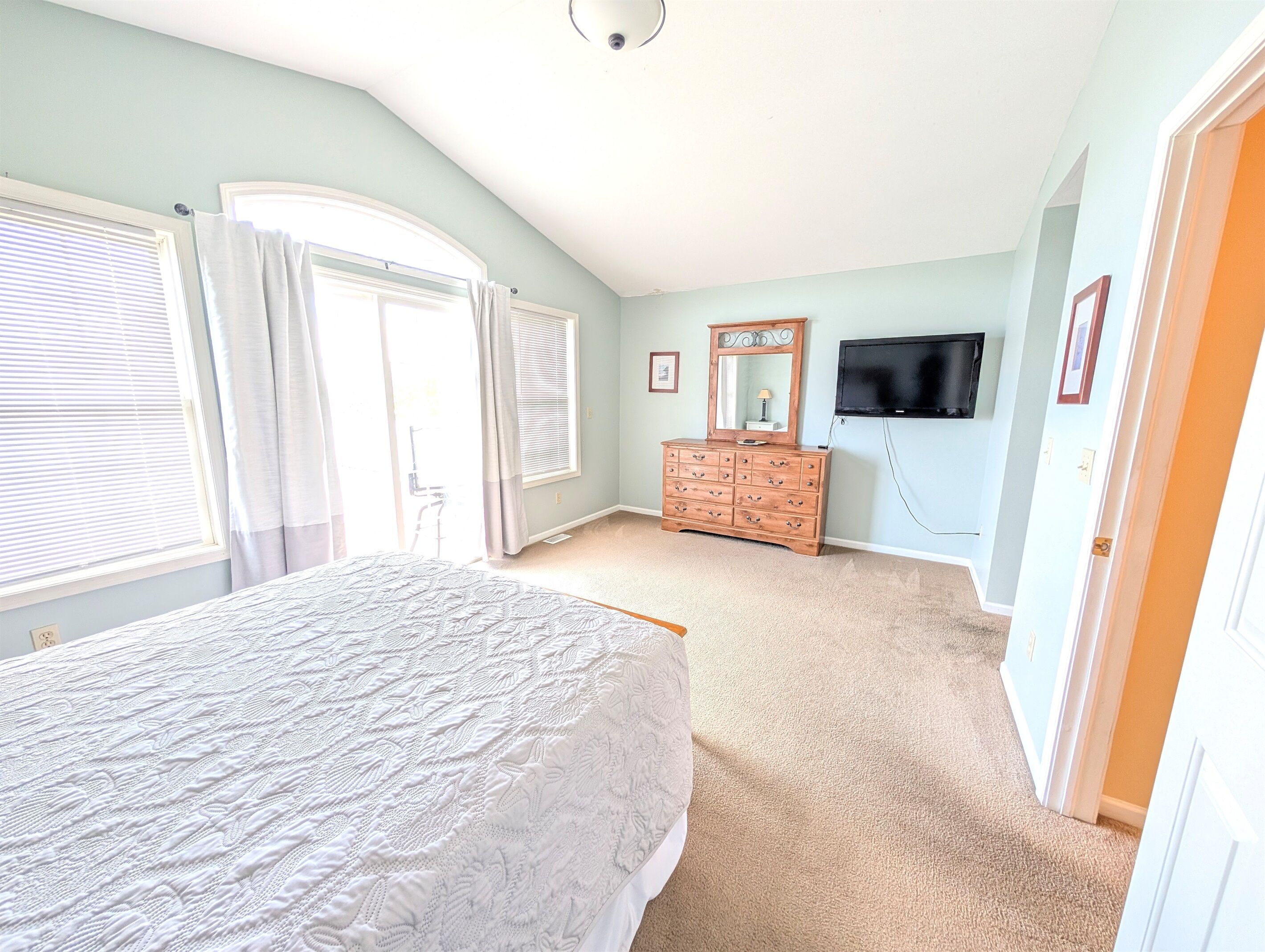 3 bedrooms, iron/ironing board, travel cot, WiFi