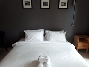 Quarto standard | Frigobar (abastecido com itens grátis), cofres nos quartos