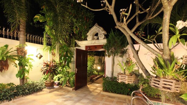 Villa | Terrace/patio - Majestic Residence Pattaya by 38 (Pattaya)