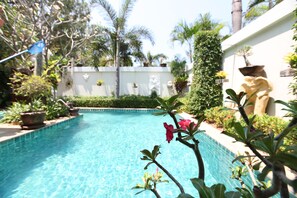 Pool - Majestic Residence Pattaya by 38 (Pattaya)