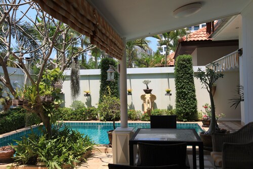 Majestic Residence Pattaya by 38