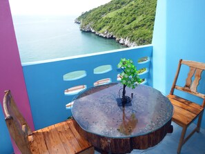 Balcony - Sripitsanu Bungalows (Ko Sichang)