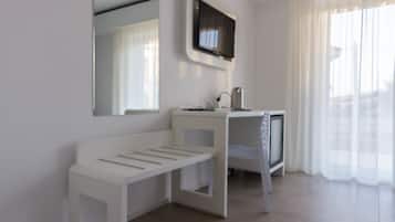 Superior Double Room, 1 King Bed, Terrace | Frette Italian sheets, premium bedding, down comforters