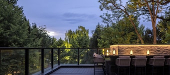 Blossom House Prince Kung's Mansion · Beijing Houhai