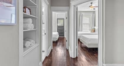 5BR Family Home Near Missouri Botanical Garden | Parking in Back | Shaw STL