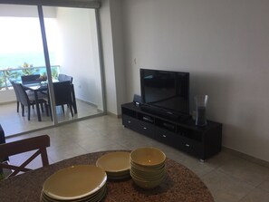 Dining - Amazing Beach Front Apartment In Upscale Marbella Towers In Juan Dolio ! (Juan Dolio)