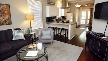 TV connectée, Netflix, livres, services de streaming