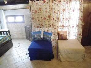 Iron/ironing board, WiFi, bed sheets - HOUSE WILL BE IDEAL FOR COUPLES LOCATED IN THE HEART OF THE HISTORIC CENTER OF ALGHERO (sardegna alghero)