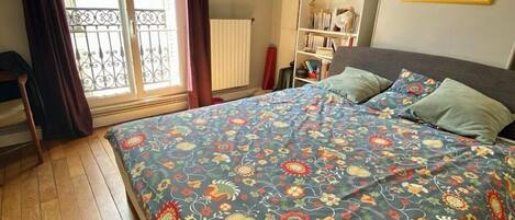 4 bedrooms, desk, iron/ironing board, free WiFi