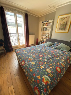 4 Schlafzimmer, Schreibtisch, Bügeleisen/Bügelbrett, kostenloses WLAN