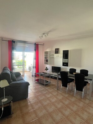 Téléviseur, livres