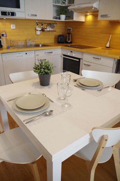 Apartment Versailles center, calm, fully equipped, elevator, parking (extra)