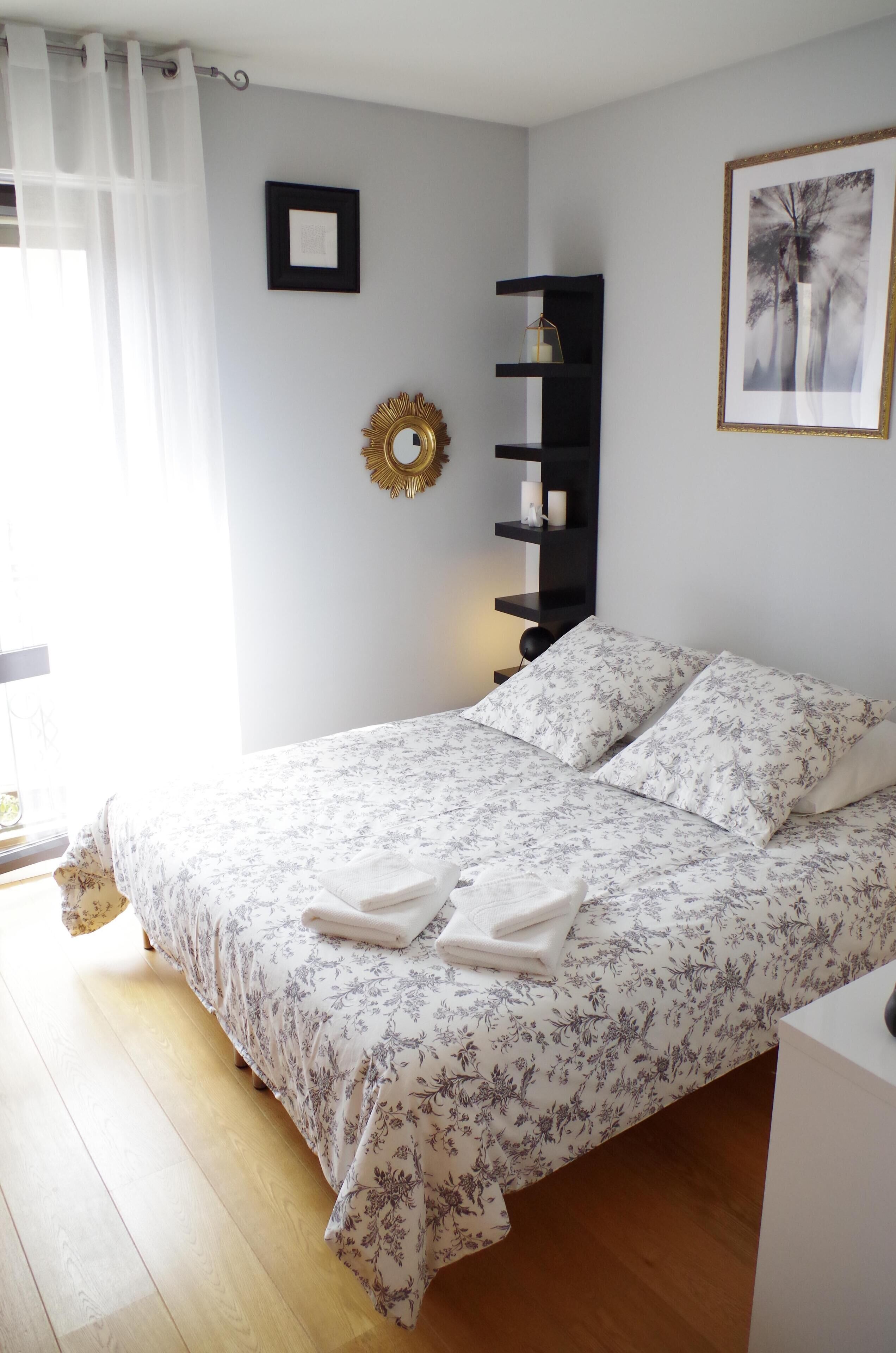 1 habitación, tabla de planchar con plancha, wifi y ropa de cama 