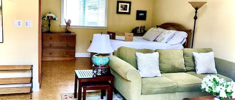 1 habitación, tabla de planchar con plancha, wifi gratis y ropa de cama