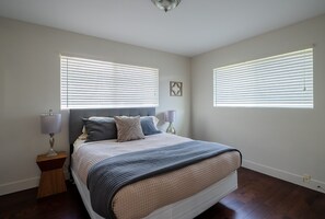 4 habitaciones, escritorio, tabla de planchar con plancha y wifi gratis 