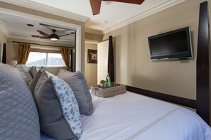 3 Schlafzimmer, Schreibtisch, Bügeleisen/Bügelbrett, kostenloses WLAN