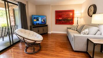 Smart TV, DVD player, video library, stereo