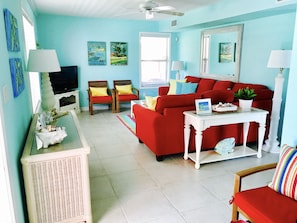 Smart TV, reproductor de DVD, libros y biblioteca musical