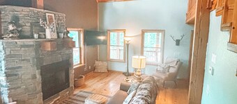  Fall in a Ouachita Mt cabin, close to lake  crystal digging, hiking, biking