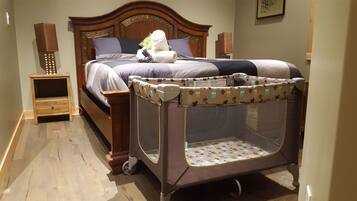 5 bedrooms, iron/ironing board, free WiFi, bed sheets