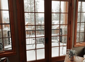 Interior - Hiking,biking,skiing, family reunion or trip to a national park we have it all!! (Golden)