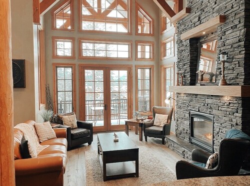 Hiking,biking,skiing, family reunion or trip to a national park we have it all!!