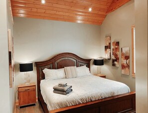 5 室のベッドルーム、アイロン / アイロン台、WiFi (無料)、ベッドシーツ