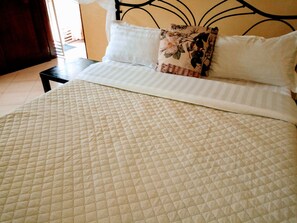 Deluxe Room, 1 Bedroom, Garden View