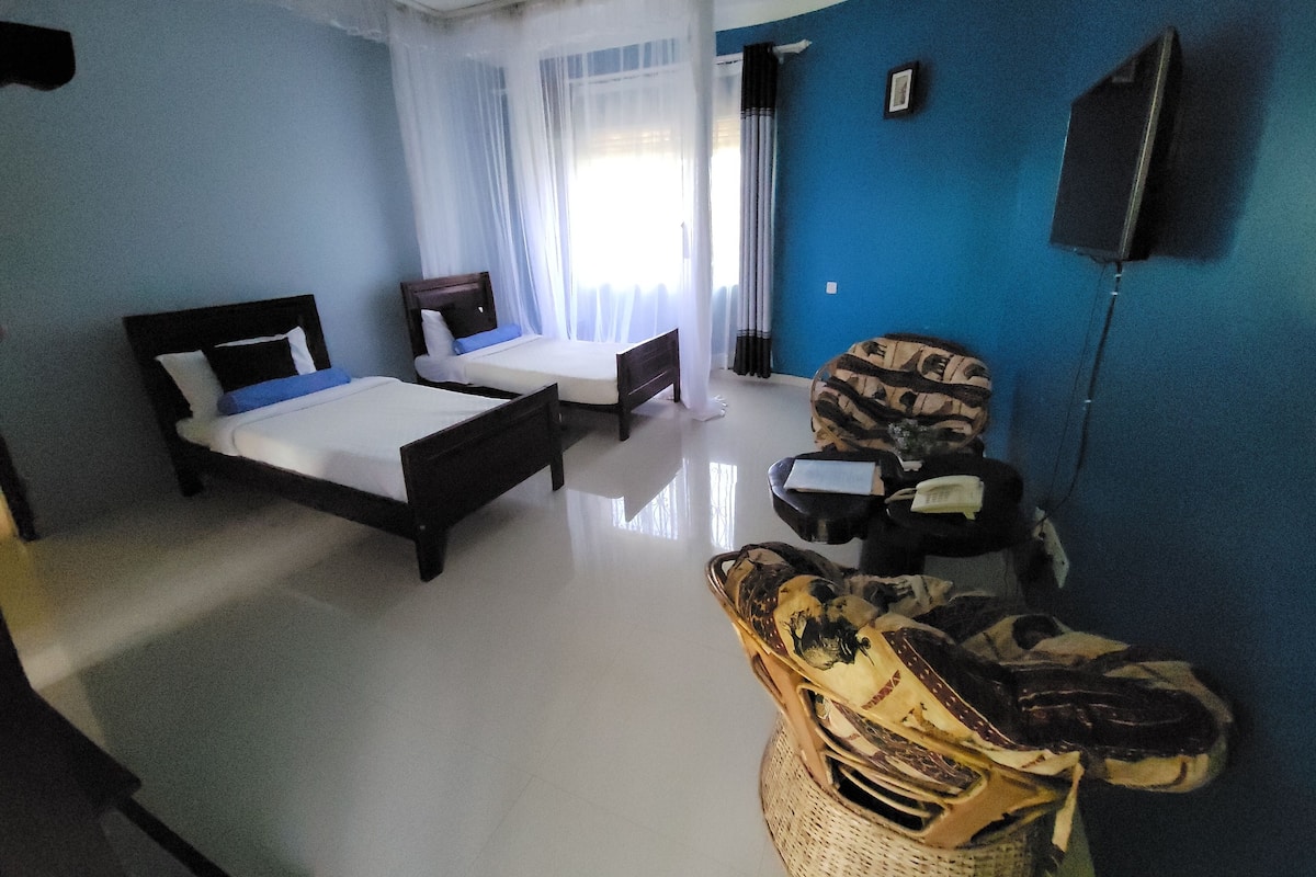 Family Room, 2 Bedrooms, Garden View | Premium bedding, in-room safe, desk, bed sheets