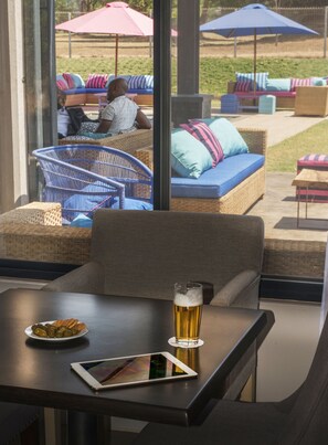 Bar (in der Unterkunft)