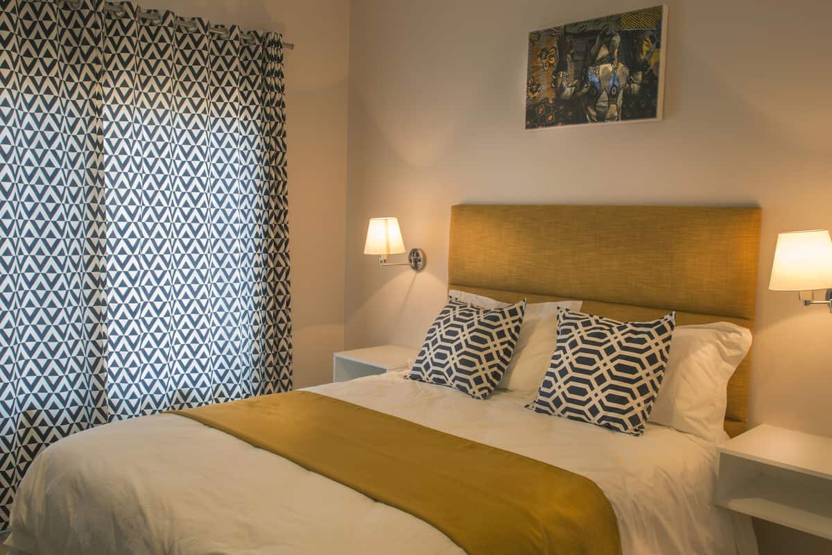 premium bedding, desk, soundproofing, free wifi